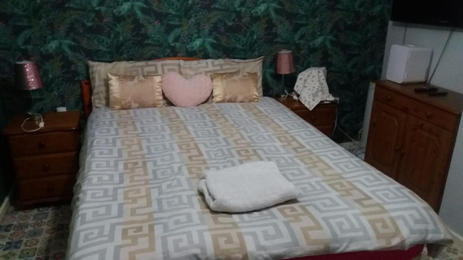 Spacious Double Room Located Within Walking Distance To Seaside And Town Дувр Экстерьер фото